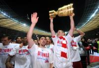 Fussball: DFB Pokal Finale: JUBEL David Alaba, Franck Ribery, Bastian Schweinsteiger (v.li., FCB)
