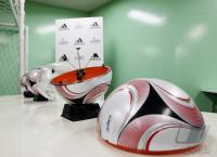 Fussball International Adidas Teamgeist 2  mit Chip