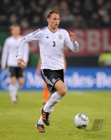 FUSSBALL INTERNATIONAL: Benedikt HOEWEDES (Deutschland)