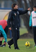 FUSSBALL  International CHL 10/11: Trainer LEONARDO (inter Mailand)