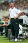 FUSSBALL 1. Bundesliga: S04, HEYNCKES schreit