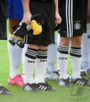 Fussball International  Frauen  Deutschland - Brasilien  Escort Kids