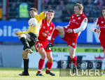 Fussball 2. Bundesliga: Mainz - Aachen, Zweikampf