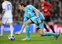 FUSSBALL INTERNATIONAL CHL ACHTELFINALE 12/13:  Torwart Diego Lopez (Real Madrid)