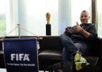 FIFA Praesident Joseph S. Blatter (Schweiz) trifft Eros Ramazzotti&Atilde;(Italien)