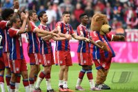 Fussball 1. Bundesliga Saison 14/15: JUBEL FC Bayern Muenchen