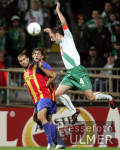 Fussball UCL, Bremen - Valencia, Zweikampf