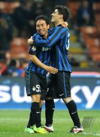FUSSBALL SERIE A:  Yuto Nagatomo auf Marco Davide Faraoni (v. li., Inter Mailand)