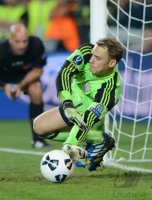 Fussball Supercup Finale 2013: JUBEL Torwart Manuel Neuer (FC Bayern Muenchen)