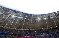 Fussball 1. Bundesliga, Saison 2012/2013: In der Allianz Arena sitzen die Fans auf der Tribuene