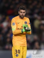Fussball CHL  Saison 2014/2015: Torwart Salvatore Sirigu (Paris Saint-Germain)