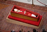 Vatikan / Rom: Trauer nach dem Tod von Papst Franziskus I.