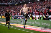 Fussball 1. Bundesliga  Saison  2025/2026  28. Spieltag SC Freiburg - FC Bayern Muenchen