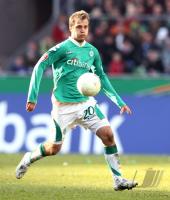 Fussball 1. Bundesliga: Bremen, JENSEN Einzelaktion