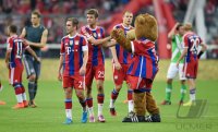 Fussball 1. Bundesliga Saison 14/15: JUBEL FC Bayern Muenchen