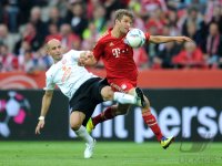 Fussball 1. Bundesliga : Elkin Soto (li, 1. FSV Mainz 05) gegen Thomas Mueller (re, FC Bayern Muenchen)