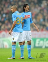 Fussball CHL  Saison 2011/2012:  Goekhan Inler , Edinson Cavani (v. li., SSC Neapel)