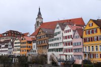 Stadtansicht Neckarfront Tuebingen mit Stiftskirche
