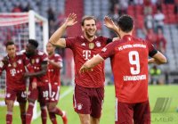 Fussball 1. Bundesliga Saison 21/22: FC Bayern Muenchen -  1. FC Koeln