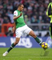 FUSSBALL, 1. BUNDESLIGA, 14. Spieltag: Bremen, NALDO Einzelaktion