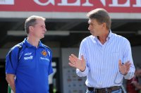 Fussball 3. Bundesliga : Trainer Petrik Sander (li, TuS Koblenz) Trainer Klaus Augenthaler (re, Unterhaching)