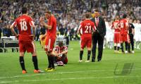 Fussball Champions League Finale:  ENTTAEUSCHUNG Trainer Louis van Gaal, Philipp Lahm (v. li., FCB)
