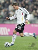 Fussball Nationalmannschaft: PODOLSKI Einzelaktion am Ball