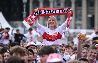 Fussball DFB Pokal Finale 24/25: Arminia Bielefeld - VfB Stuttgart, Public Viewing auf dem Schlossplatz