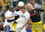 Fussball 1. Bundesliga: Bochum - Dortmund, Zweikampf