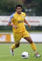 Fussball 1. Bundesliga, Duisburg: CACERES, Einzelaktion