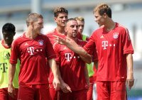 Fussball 1. Bundesliga Saison   2011/2012 :  Bastian Schweinsteiger, Franck Ribery, Holger Badstuber (v. li., FC Bayern Muenchen)