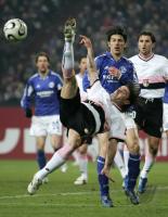 Fussball Uefa-Pokal: Schalke - Palermo, Zweikampf