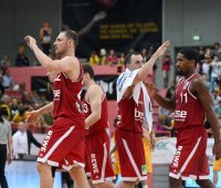 Basketball 1. Bundesliga 14/15 Hauptrunde:  Walter Tigers Tuebingen - Brose Baskets Bamberg