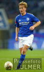 Fussball Bundesliga: Schalke, Poulsen Einzelaktion