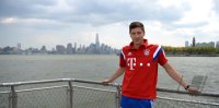 FUSSBALL 1. Bundesliga 14/15: Robert Lewandowski (FC Bayern Muenchen)