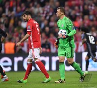 Fussball CHL 16/17 Achtelfinale: FC Bayern Muenchen - Real Madrid