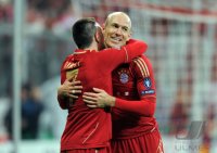 Fussball CHL  Saison 2011/2012:  JUBEL nach dem Tor Franck Ribery (li,) mit Arjen Robben (FC Bayern Muenchen)