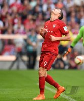 Fussball 1. Bundesliga Saison 15/16: FC Bayern Muenchen - FC Augsburg