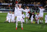 FUSSBALL  International CHL 09/10 :  Arjen Robben Jubeltanz vor dem Team (FCB)