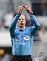 FUSSBALL INTERNATIONAL: Schiedsrichter Marcin Borski