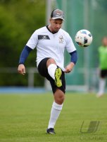 Fussball / Promi-Benefizfu&Atilde;ballspiel in Tuebingen