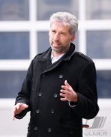 Oberbuergermeister Palmer hat die groesste Photovoltaikanlage Tuebingens offiziell in Betrieb genommen