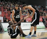 Basketball 1. Bundesliga 2011/2012:  Walter Tigers Tuebingen - Brose Baskets Bamberg