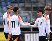 Fussball U 17 WM - Vorbereitung Testspiel
Oesterreich - Deutschland