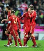 Fussball 1. Bundesliga, Saison 2011/2012:  JUBEL Philipp Lahm, Toni Kroos (v. li., FC Bayern Muenchen)