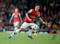 FUSSBALL  CHL  Saison 2013/2014: Arsenal London - SSC Neapel