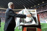 Fussball CHL  Saison 2011/2012: Ehrenpraesident Franz Beckenbauer (FC Bayern Muenchen)