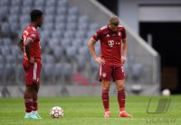 Fussball Audi Football Summit 2021 FC Bayern Muenchen - SSC Neapel