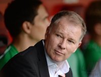 Fussball  1. Bundesliga  13/14: Geschaeftsfuehrer Sport Stefan Reuter (FC Augsburg)