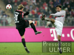 Fussball 1. Bundesliga: Muenchen - Stuttgart, Zweikampf